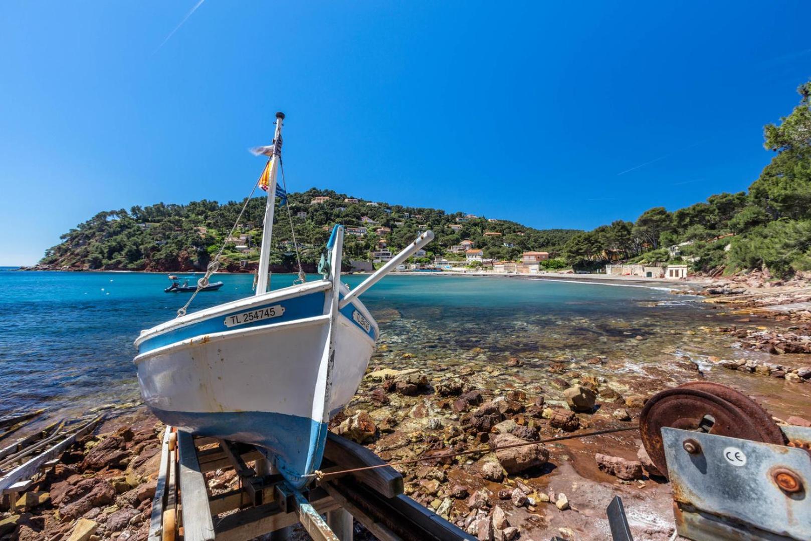 Les Bois Flottes . Plage De La Verne La Seyne-sur-Mer Εξωτερικό φωτογραφία